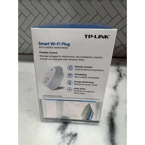 TP-LINK KASA Smart WI-FI Plug - HS100 Brand New - Picture 3 of 4